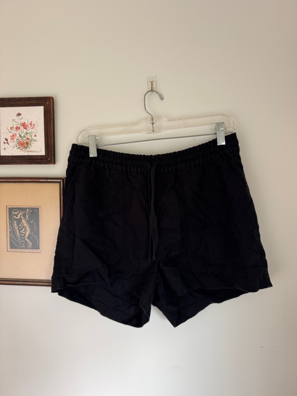 55% Linen blend J. Crew Women's Black Elastic drawstring Shorts. Super cute!